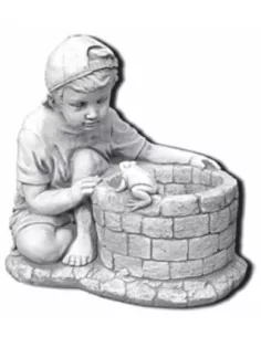 Statue garçon au puits - 1