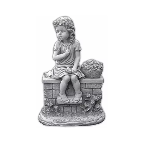 Statue fillette sur son muret - 1